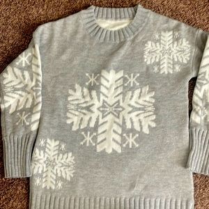 Like New size Medium knit sweater